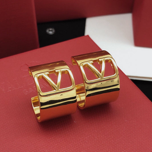 18K Vlogo Cuff Earrings