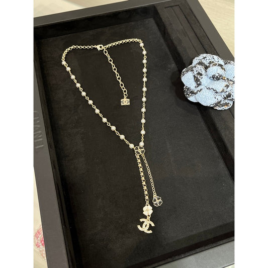 18K CC 25P Camellia Long Necklace
