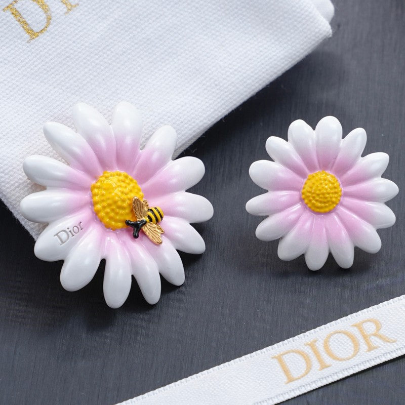 CD Pink & White Flower Brooch