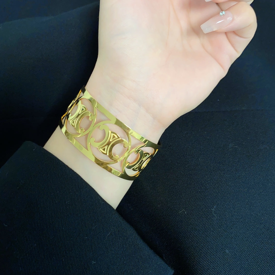 18K Triomphe Open Cuff Bracelet