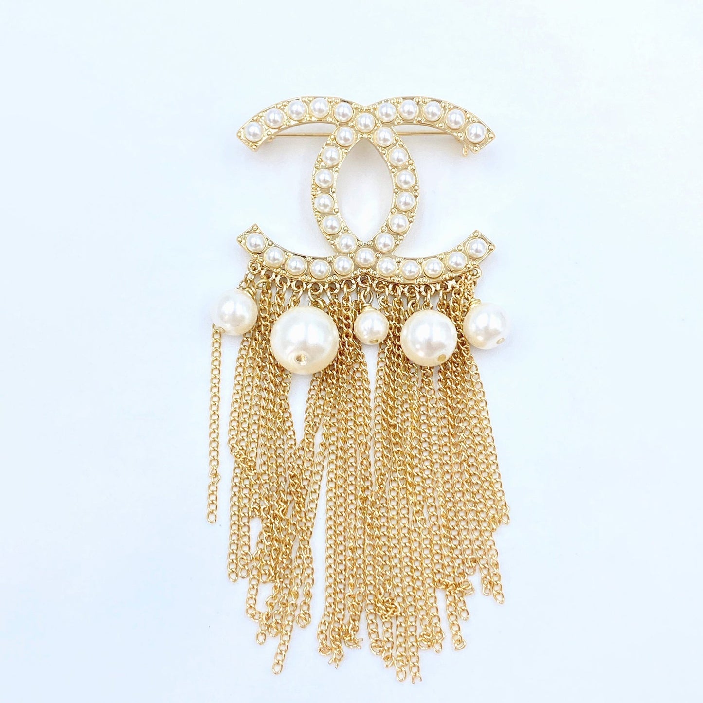 18K CHANEL CC Tassel Brooch