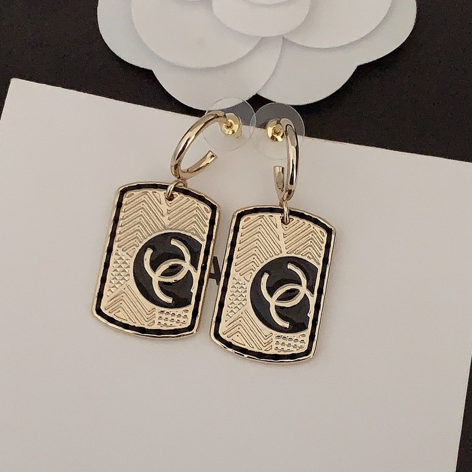 18K CHANEL CC Plate Earrings