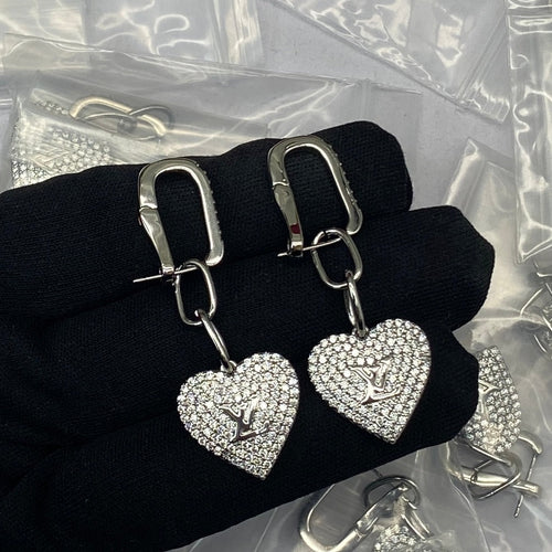 18K Louis Diamond Heart Earrings