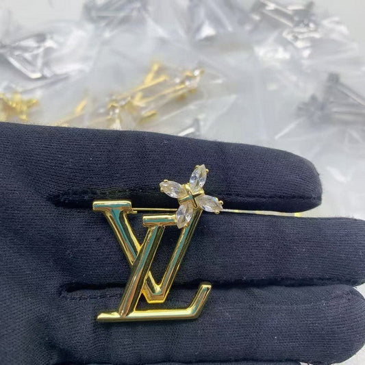 18K Louis Blooming Gold Brooch
