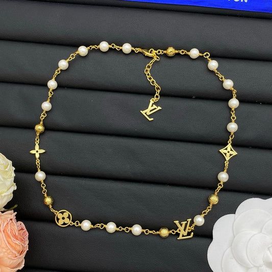 18K Louis Pearls Necklace