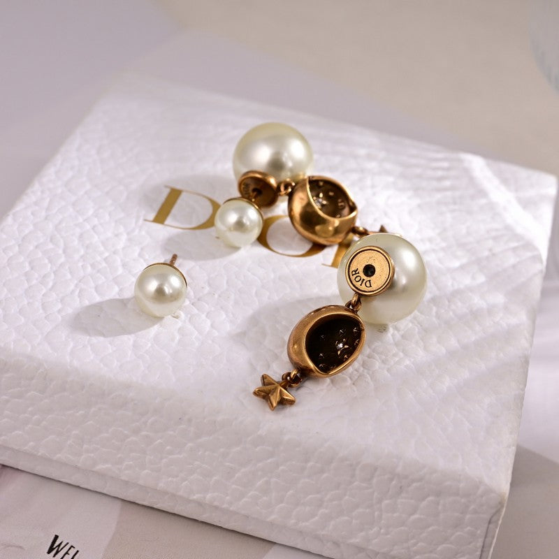 CD Tribales Clip Pearl Earrings