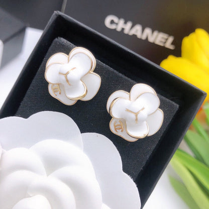 18K CC Flower Pearl Earrings