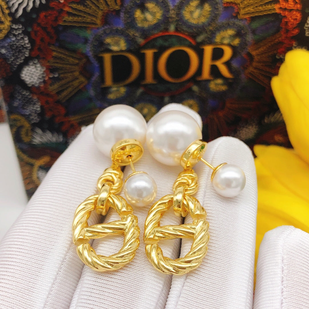 18K CD 30 Montaigne Pearls Earrings