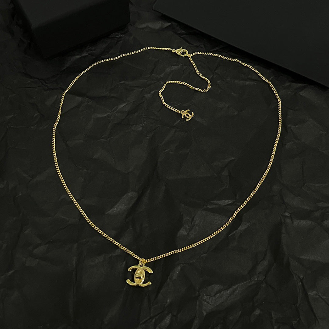 18K CHANEL CC Vintage Necklace