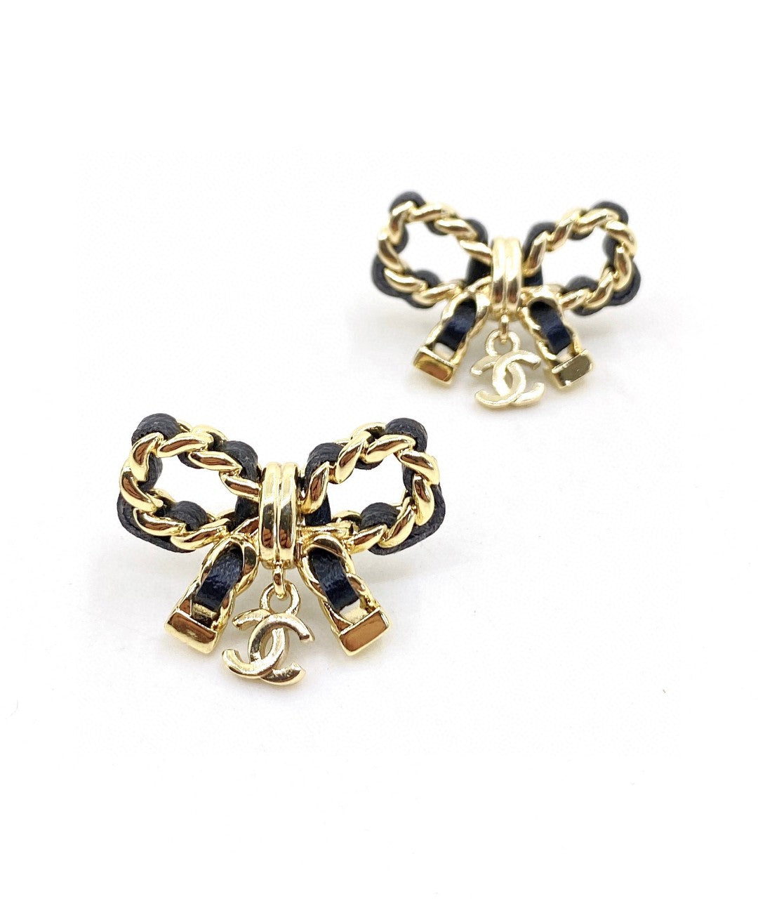 Boucles D'oreilles Noeud Papillon CC 18K