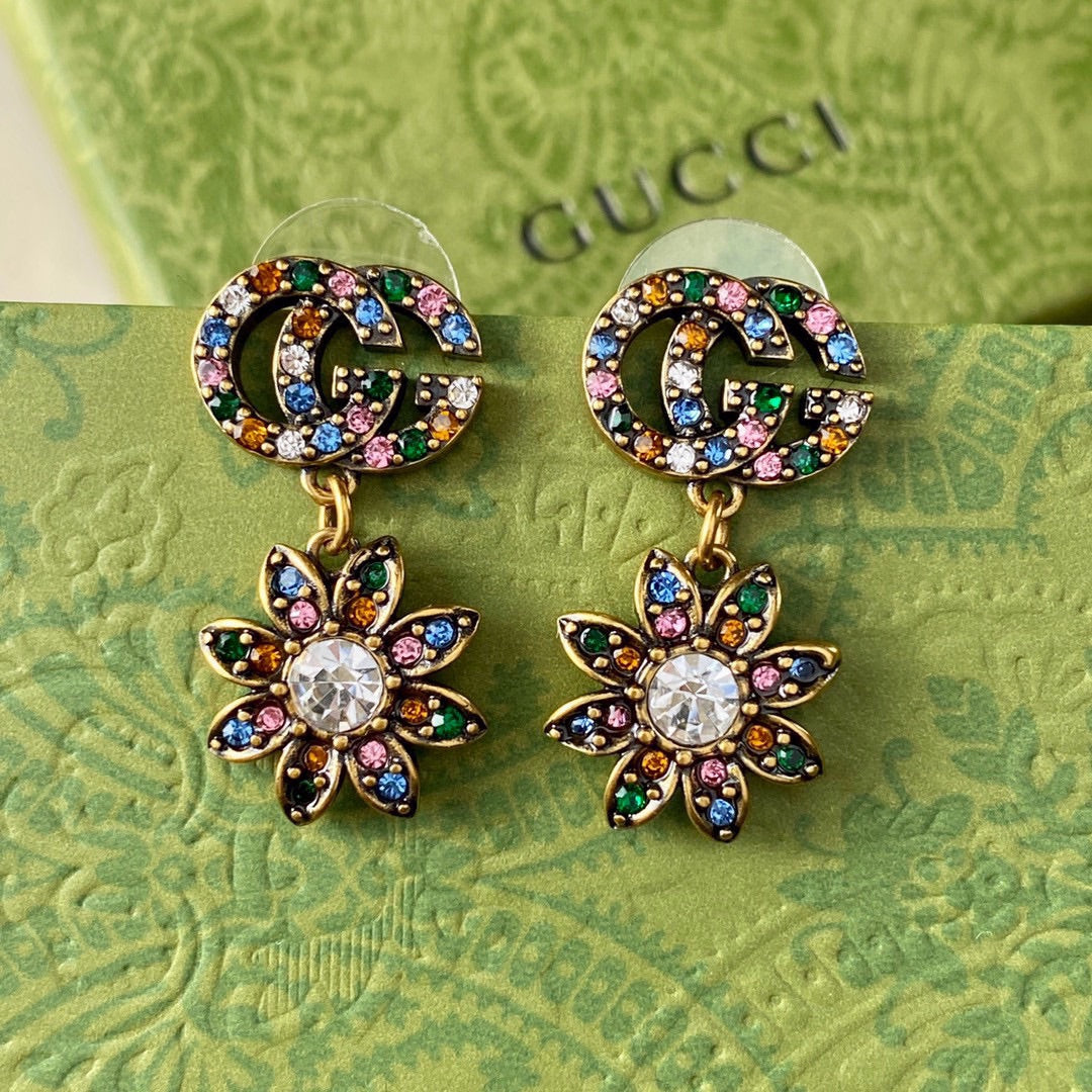 18k GUCCI GG Flower Pendant Earrings