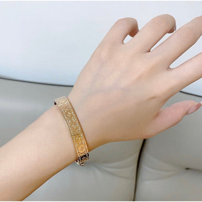 18K Louis Gold Bracelet