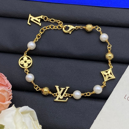 18K Louis Pearls Bracelet