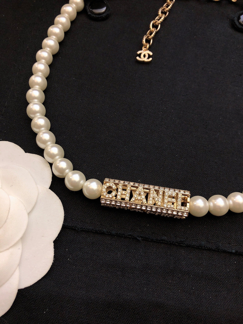 18K CC Scripe Pearls Chain Necklace