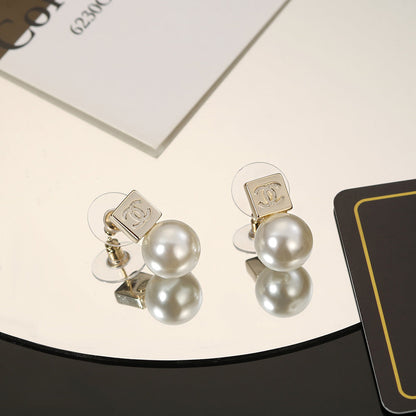 18K CC Pearls Earrings