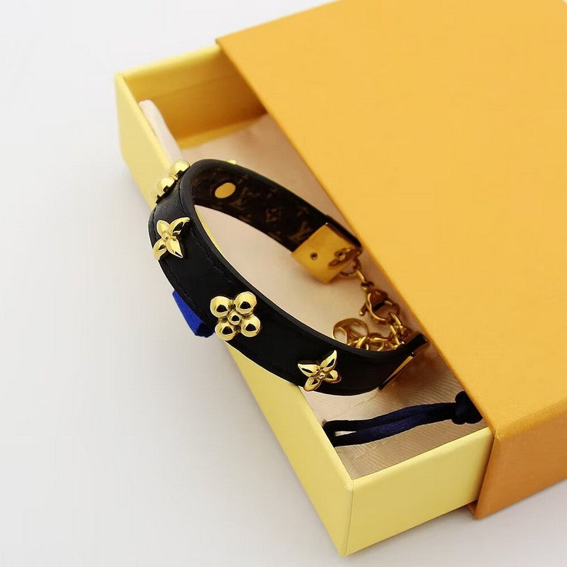 Louis Fleurs Rivets Bracelet