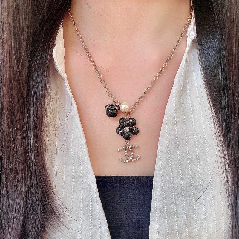 CC Black Flower Diamond Pendant Necklace