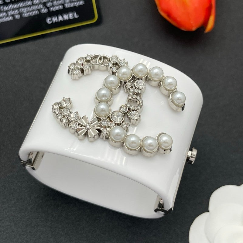 18K CC Pearl & Diamond White Cuff Bracelet