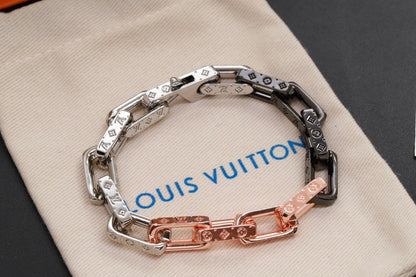 Bracelet chaîne monogramme Louis 18 carats