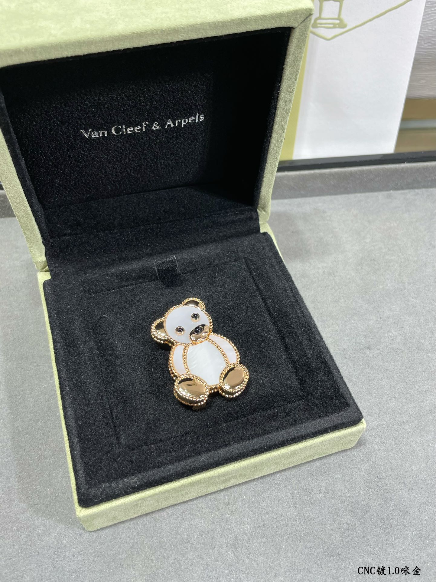 Broche à pince ours en peluche animaux porte-bonheur 18 carats