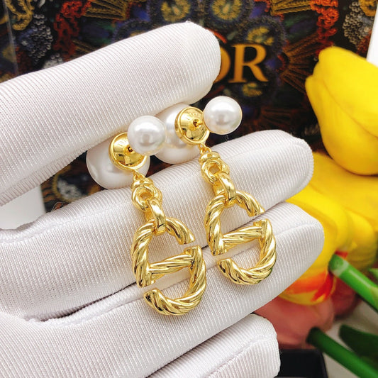 18K Dior 30 Montaigne Pearls Earrings