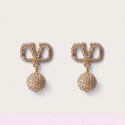 18K Vlogo Diamonds Earrings