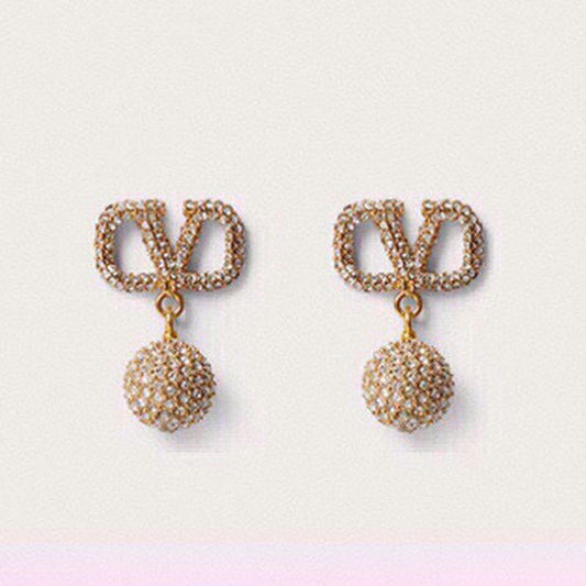 18K Vlogo Diamonds Earrings