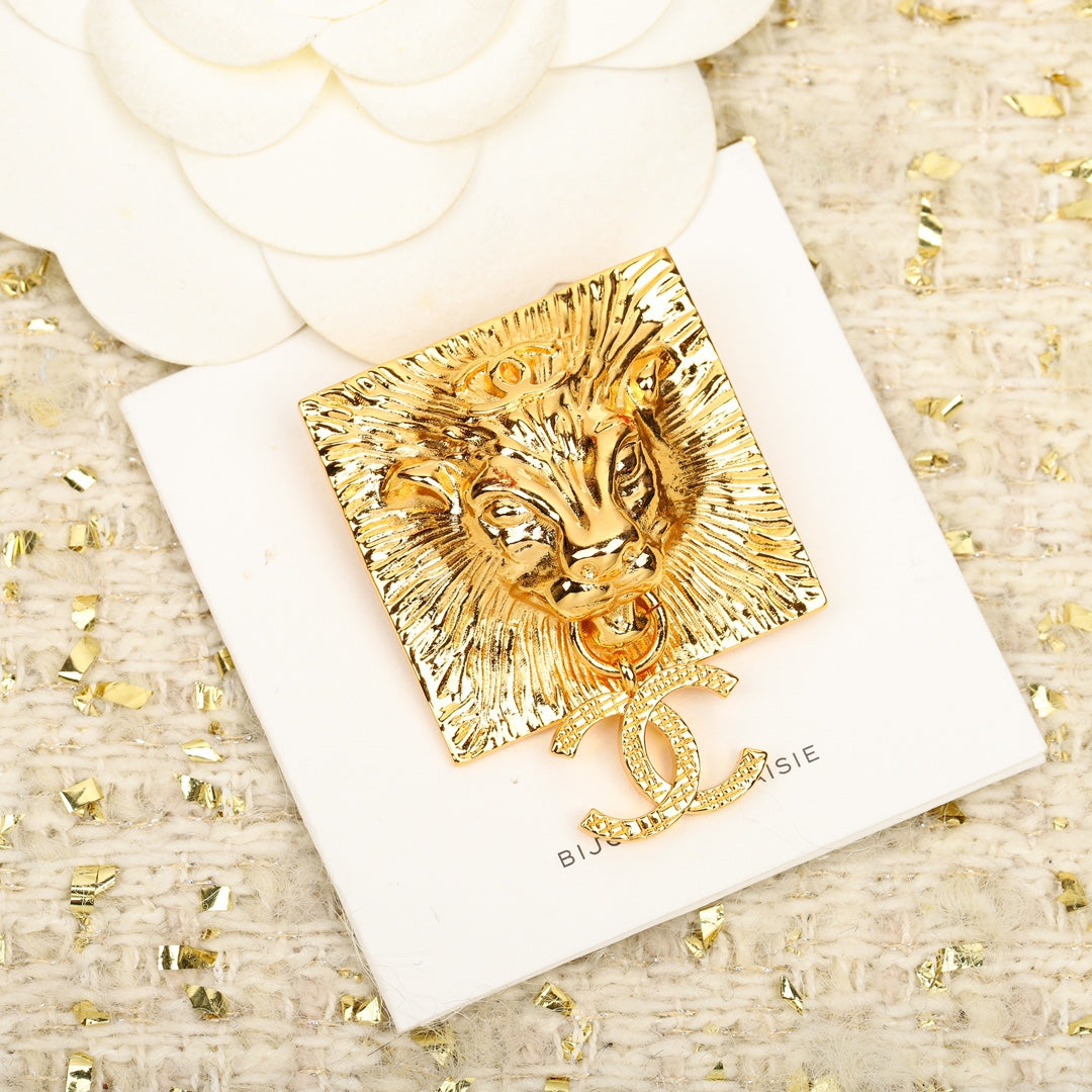 18K CC Tiger Brooch