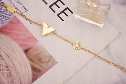 18K Louis Essential V Planète Bracelet