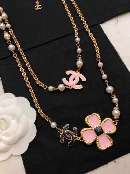 Collier de fleurs roses 18K CC