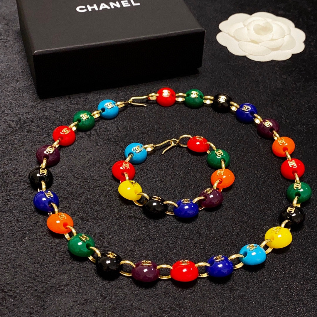 Collier de perles de couleur CC 18 carats