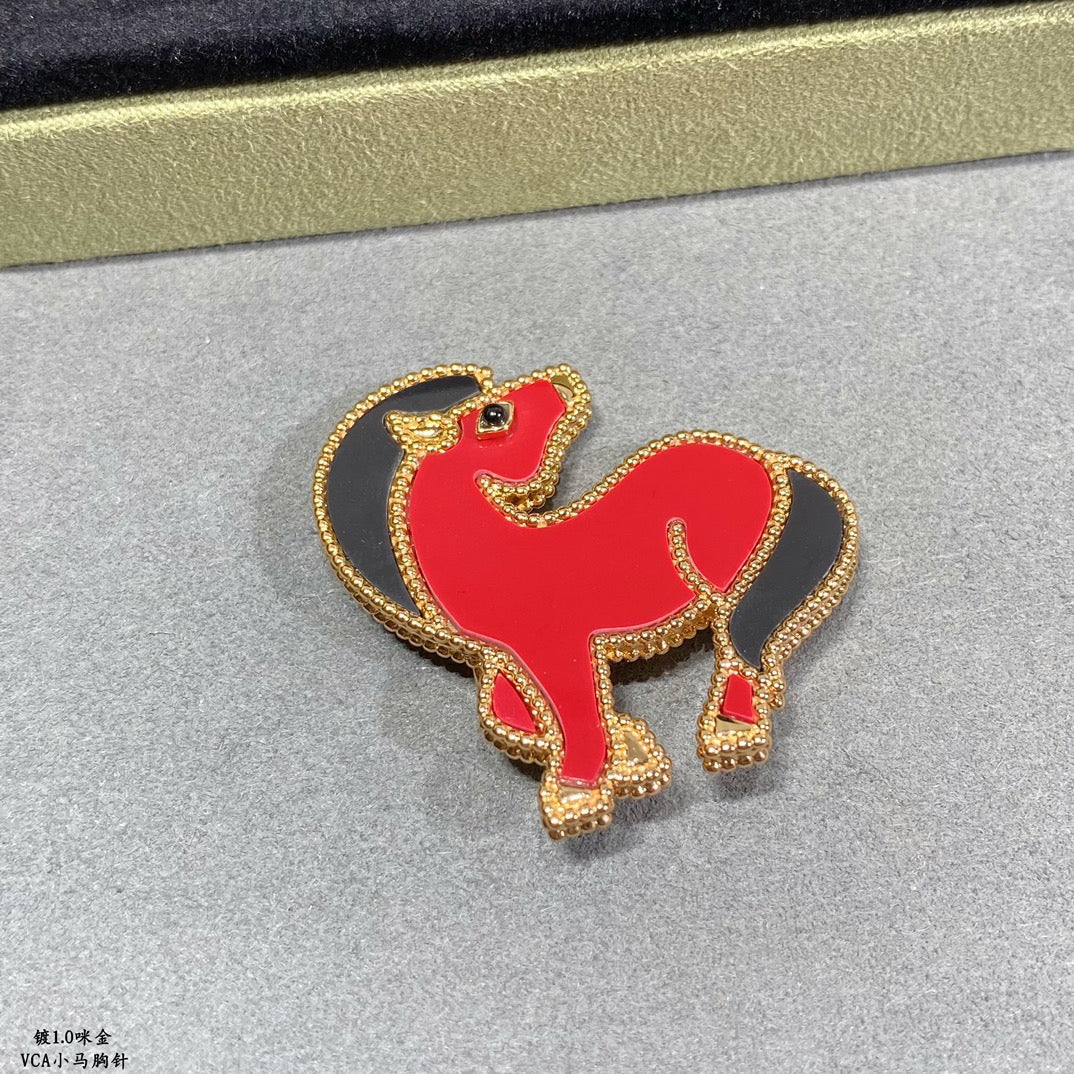 Broche à pince cheval animaux porte-bonheur 18 carats