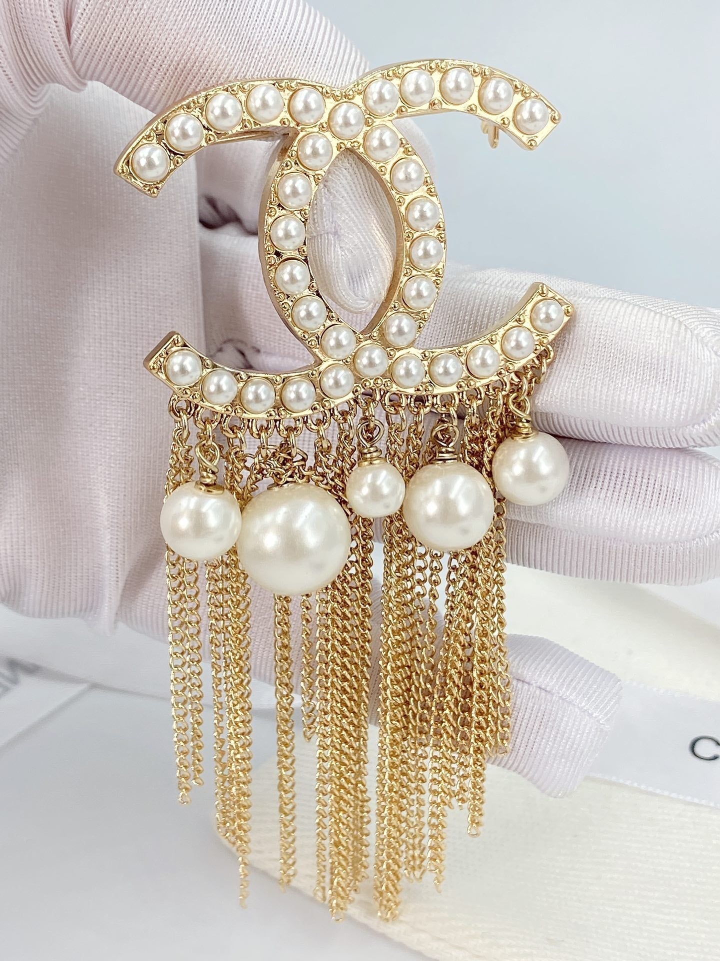 18K CC Pearl Tassel Brooch