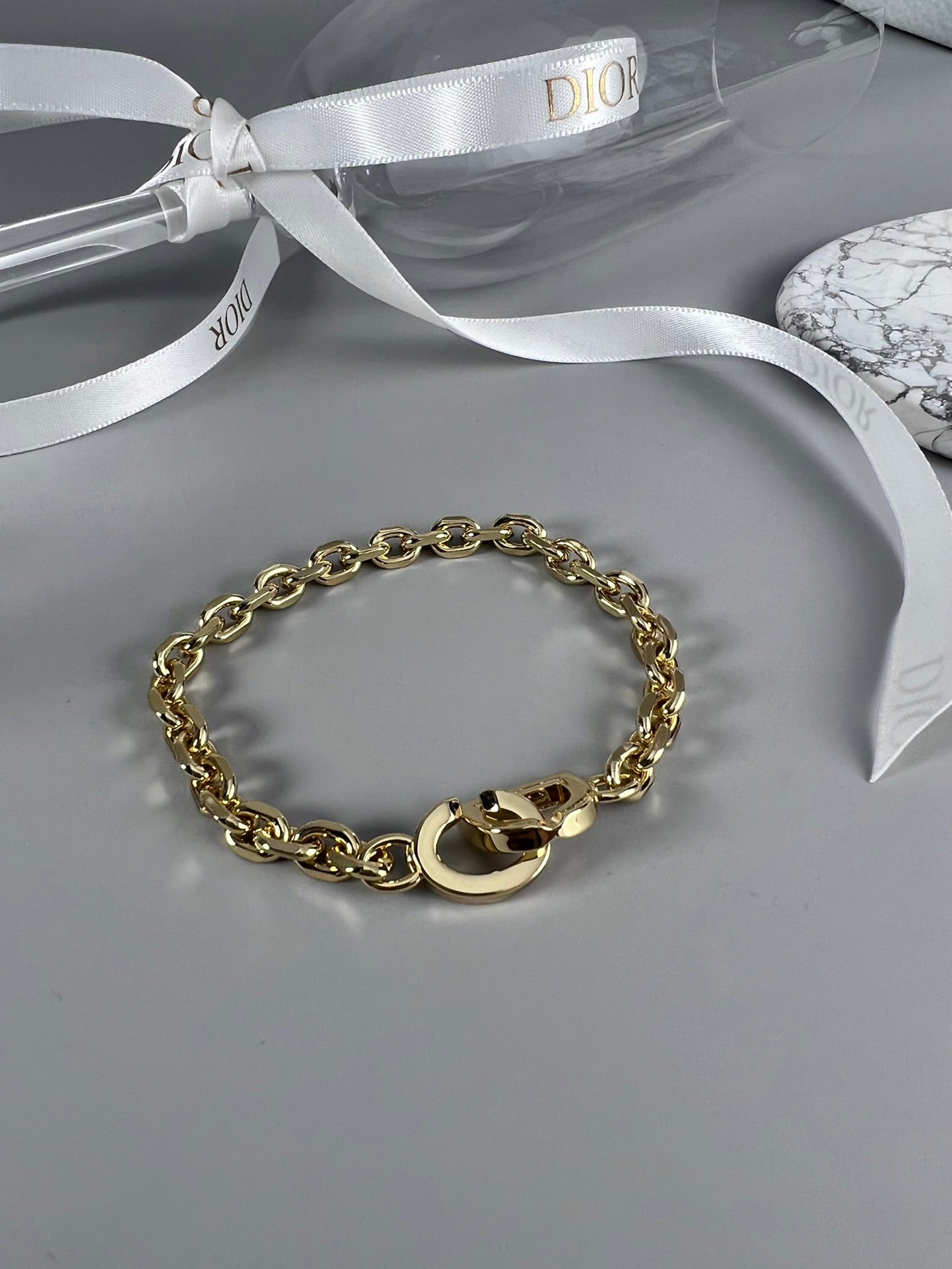 Bracelet cadenas CD 18 carats