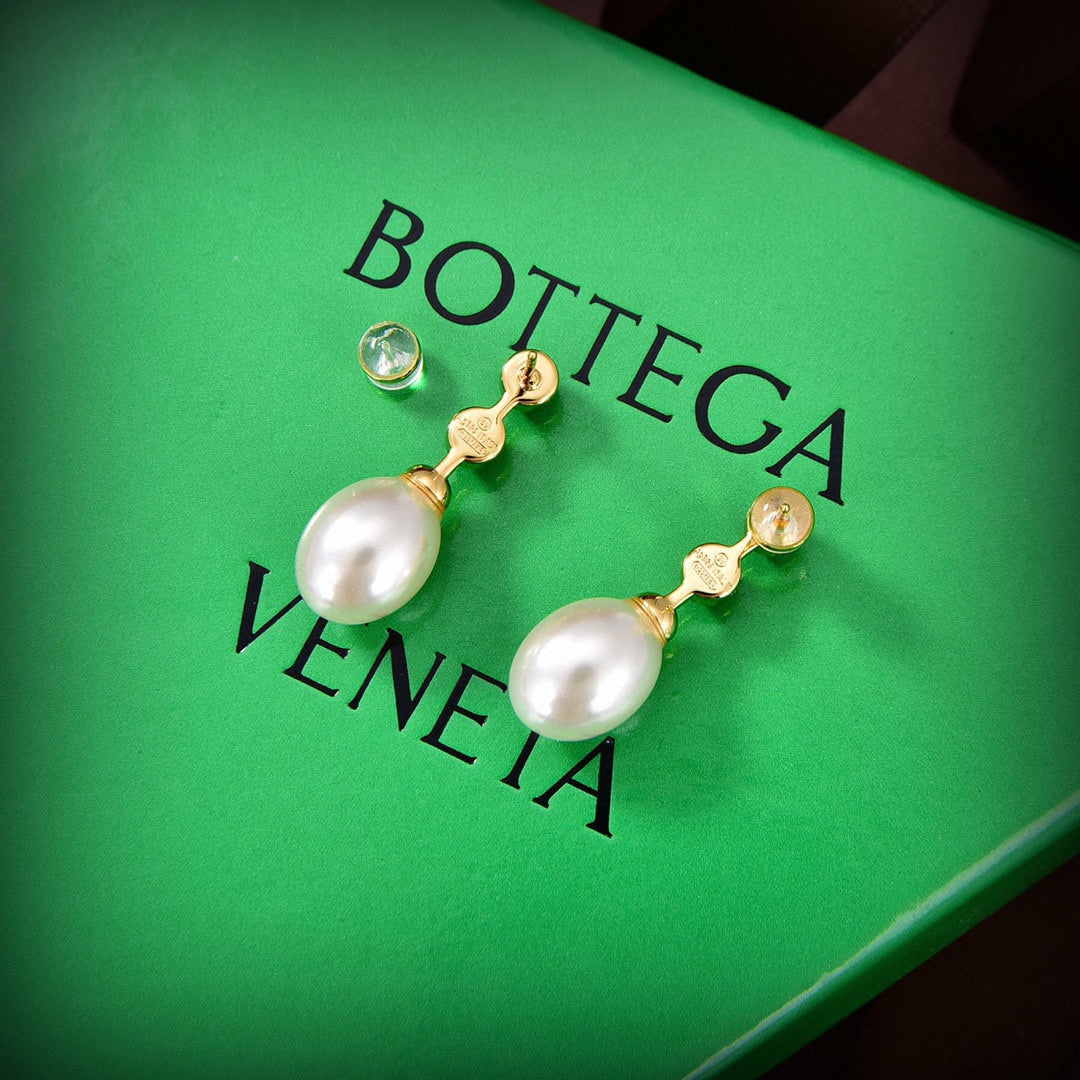 18K BV Pearl Earrings