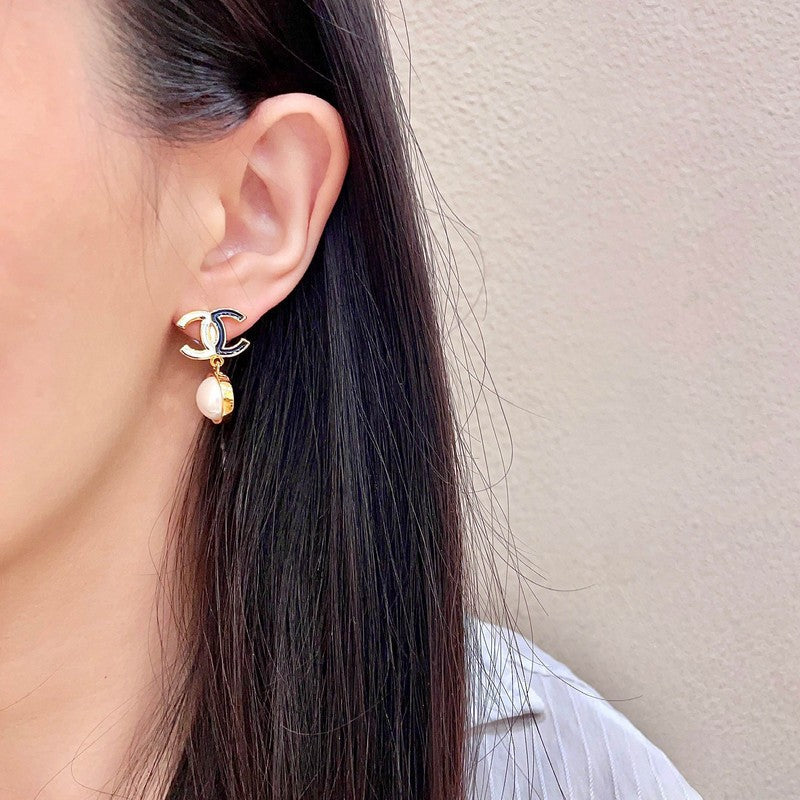 CC Black & White Pearl Gold Earrings