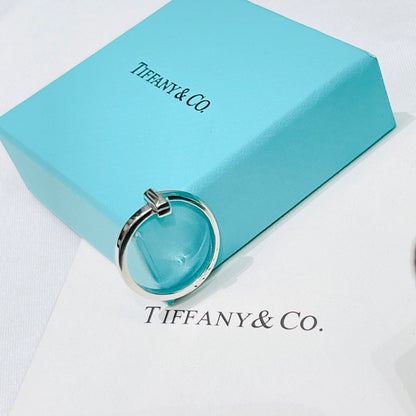 18K T T1 Ring