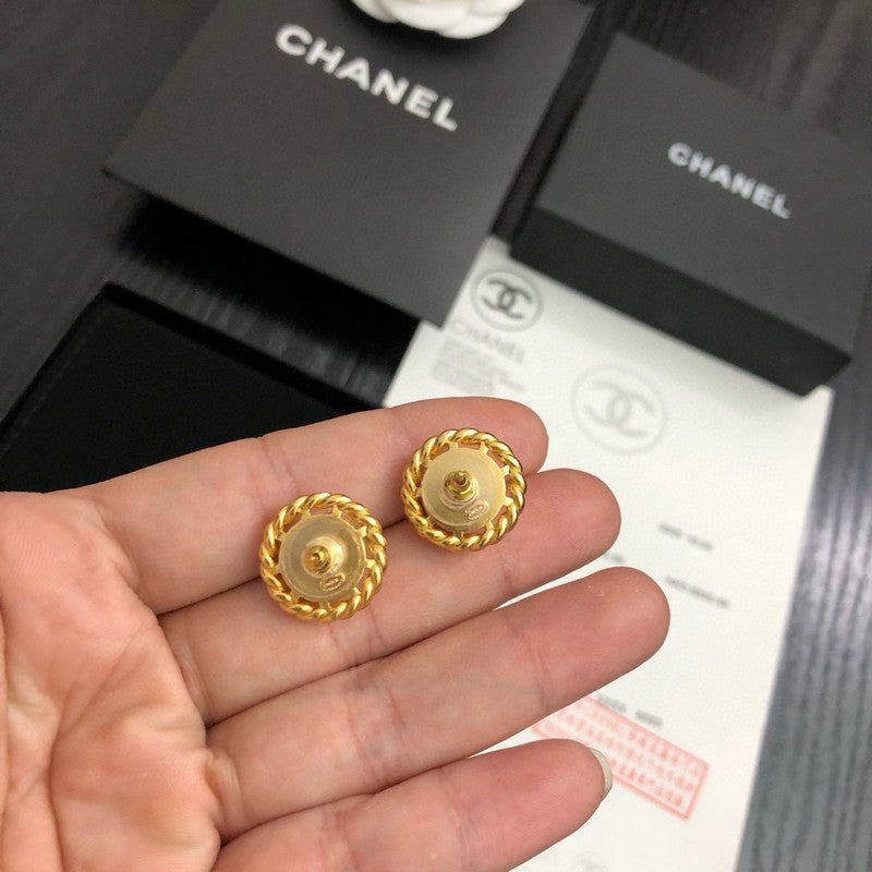 CC Pearl Twist Earrings