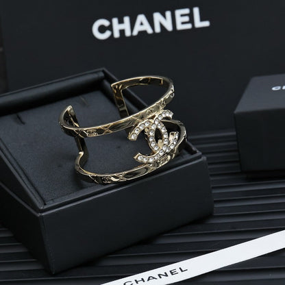 18K CC 2025 Strass Cuff Bracelet