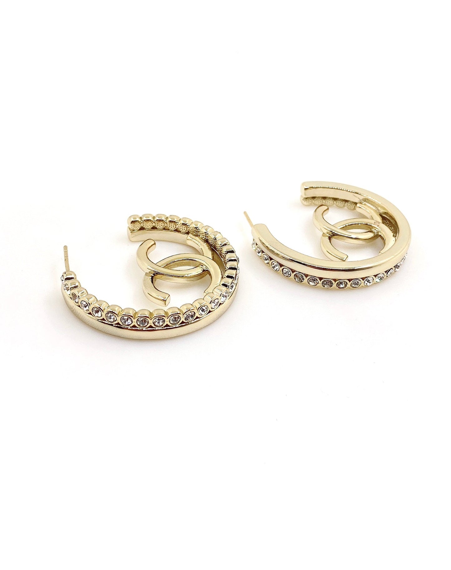 Boucles d'oreilles avec cristaux circulaires CC 18 carats