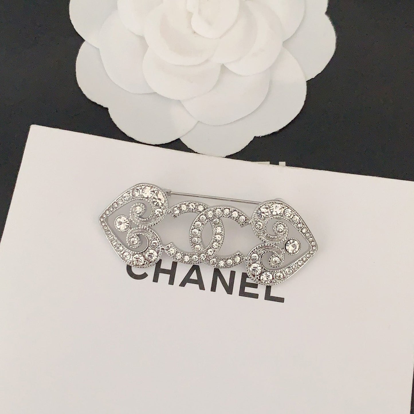 18K CHANEL Heart Brooch