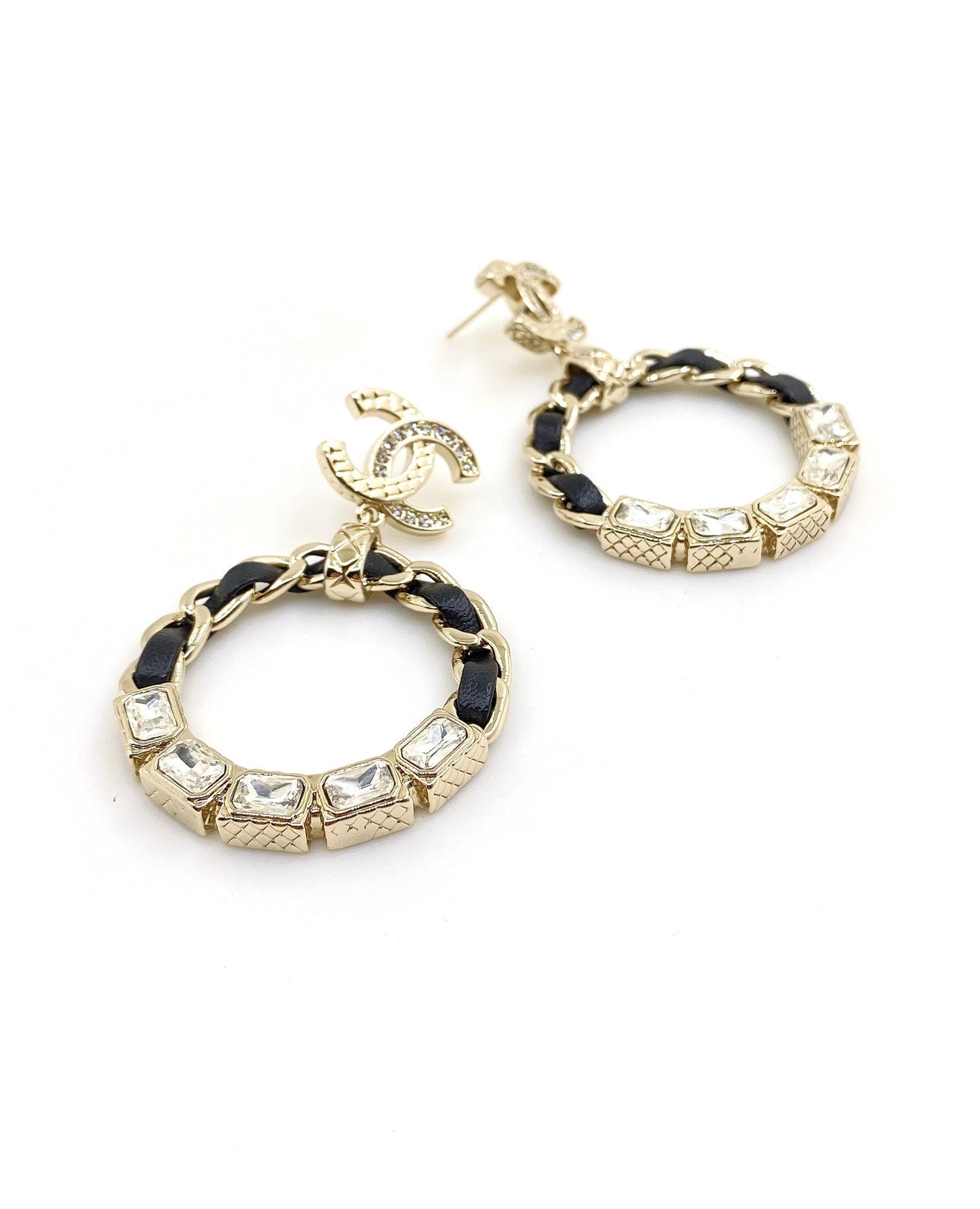 Boucles d'oreilles cercles en cuir 18 carats CC