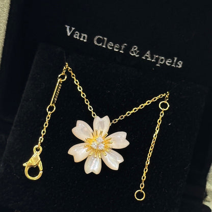 18K Rose de Noël Necklace