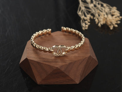 Bracelet manchette ouvert 18K CC