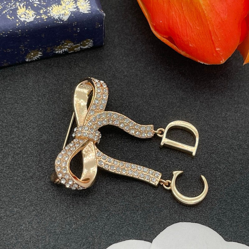 CD Bow Tie Diamond Gold Brooch