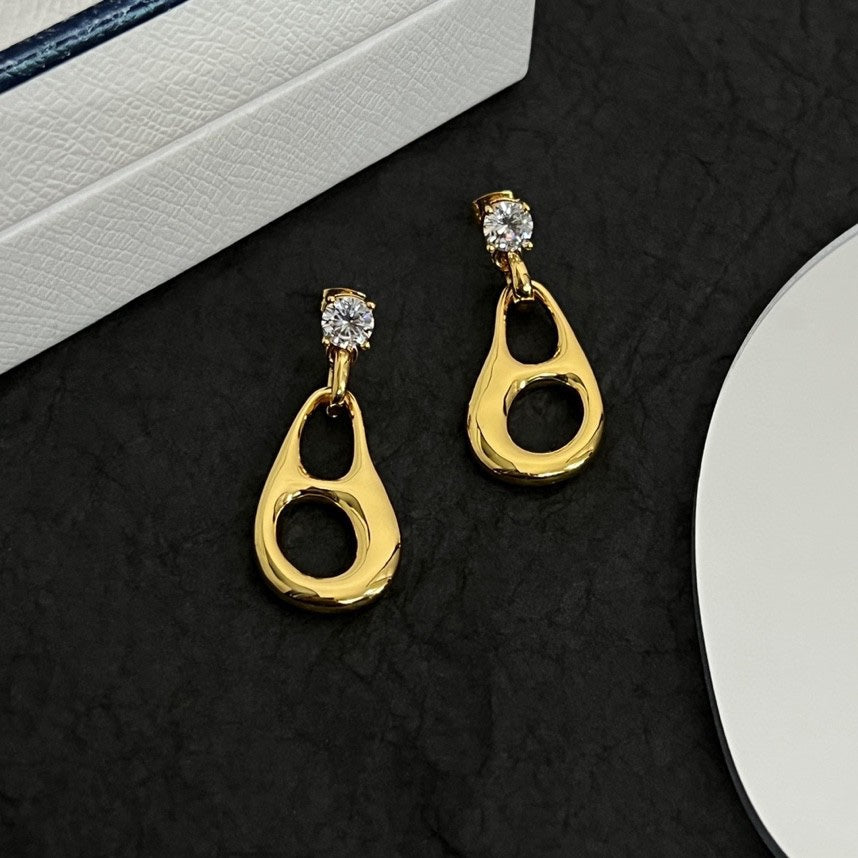 Boucles d'oreilles triangle inversé 18 carats