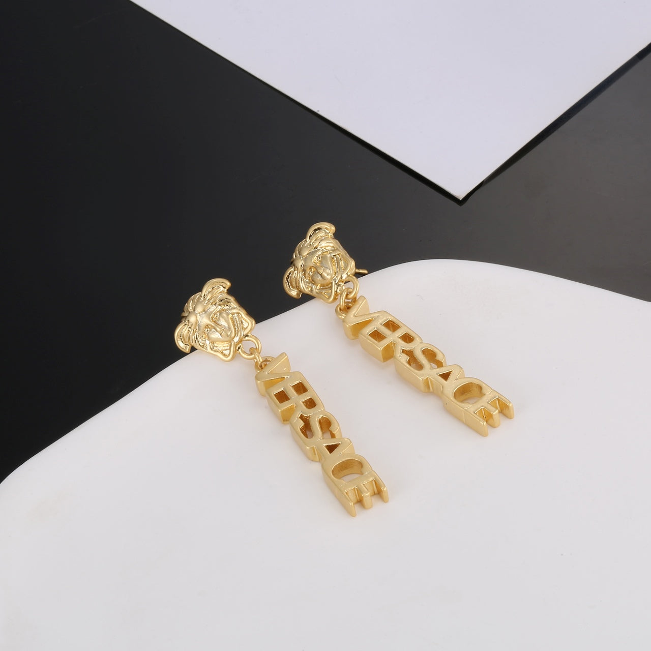 Boucles d'oreilles Méduse 18 carats