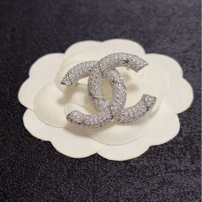 18K CC White Gold Diamond Brooch