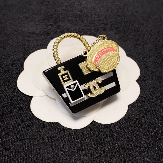 18K CHANEL CC Bag Brooch