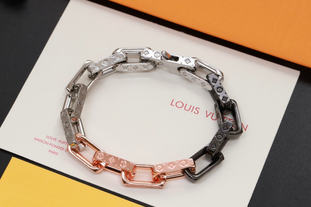 Bracelet chaîne monogramme Louis 18 carats